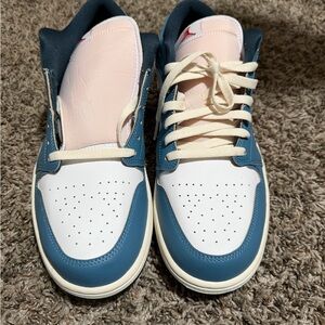 Jordan Men's Low-Top Sneakers in Teal, White & Cream